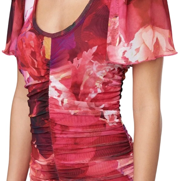 Radiant Beauty: Embrace Elegance in the Bebe Shirred Ruffle Fitted size L - Picture 3 of 4